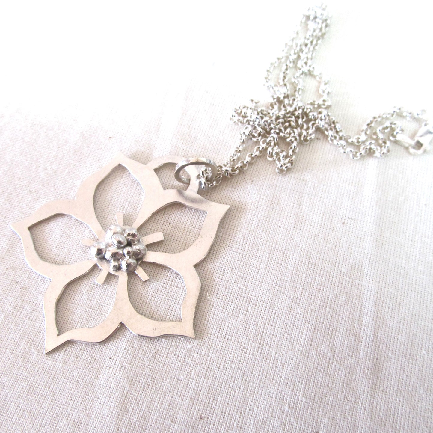 Flower pendant