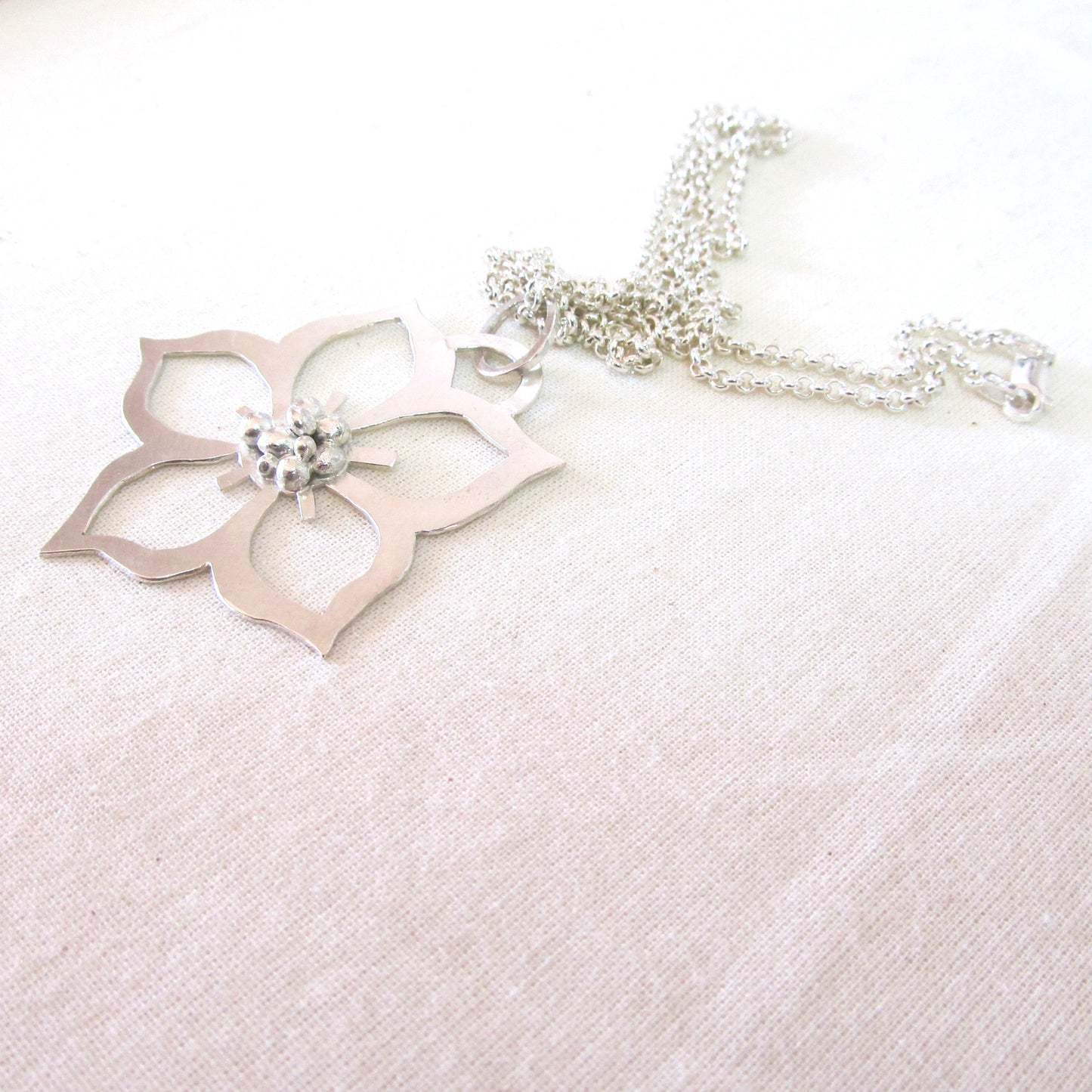 Flower pendant